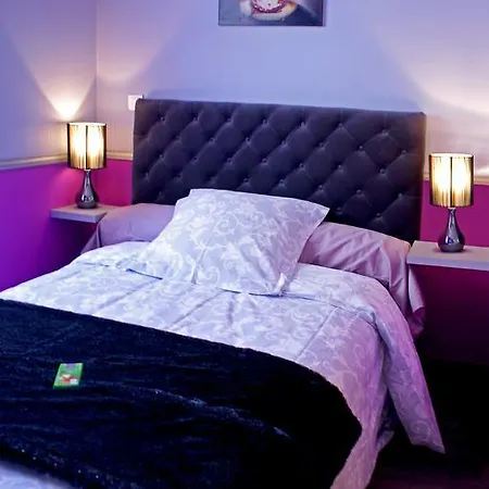 Bed & Breakfast Lyon Home's 3*