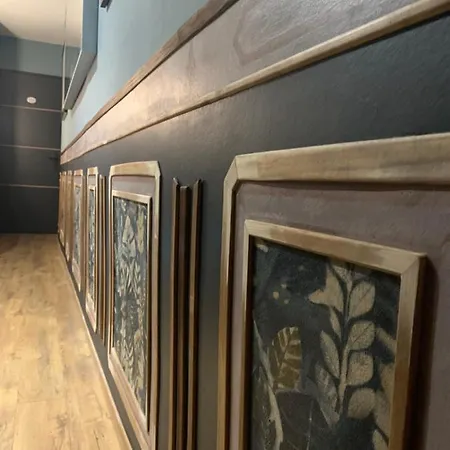 Lyon City Home's Bed & Breakfast 3*